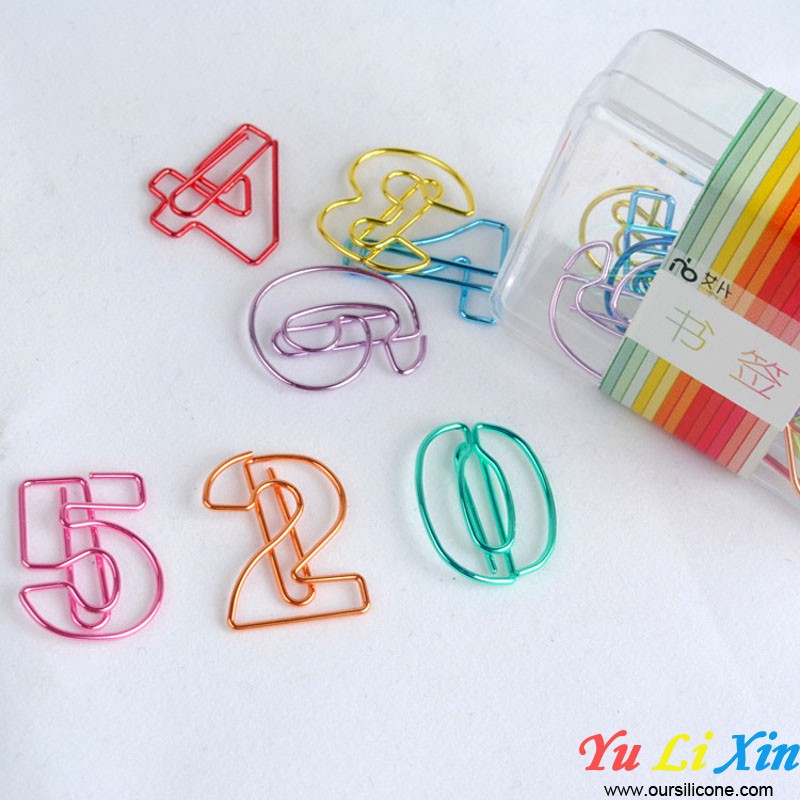 Assorted Colors Creative Paperclip